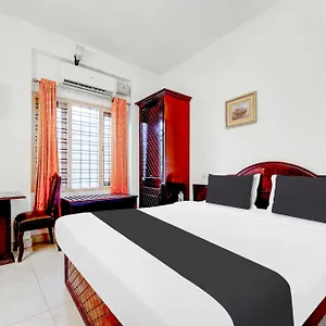 *** Hotel Super Collection O Chalai Bazaar Near Railway Station Formerly Galaxy India
