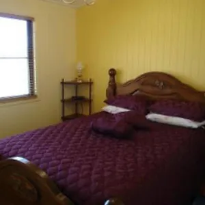*** Hotel Lee Farm Australia